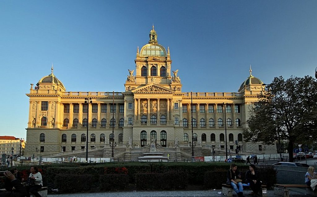 Národní muzeum je klenotem Prahy s dlouholetou historií