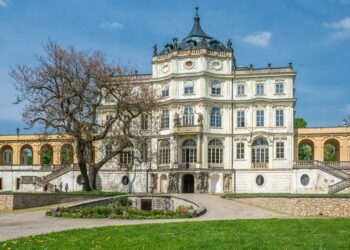 Zamek Ploskovice