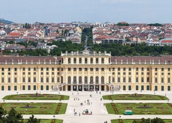zamek Schonbrunn