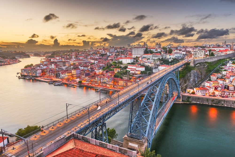 Řeka Douro ve městě Porto