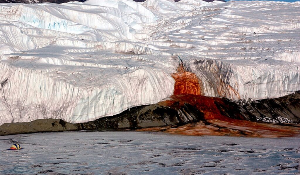 Blood Falls ledovec