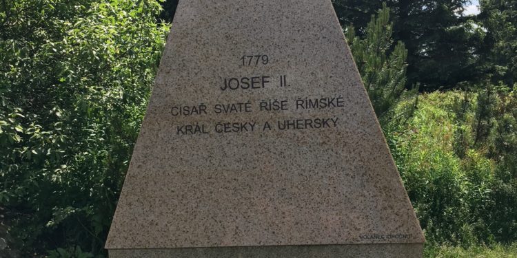Vrchmezi