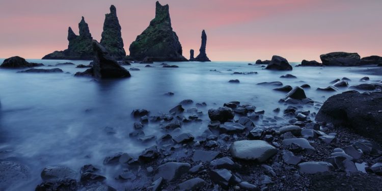 skaly-reynisfjara