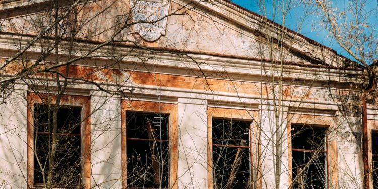 budova-stare-skoly-pripyat
