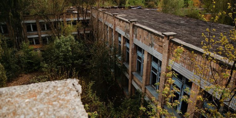 exterier-budovy-pobliz-cernobylu