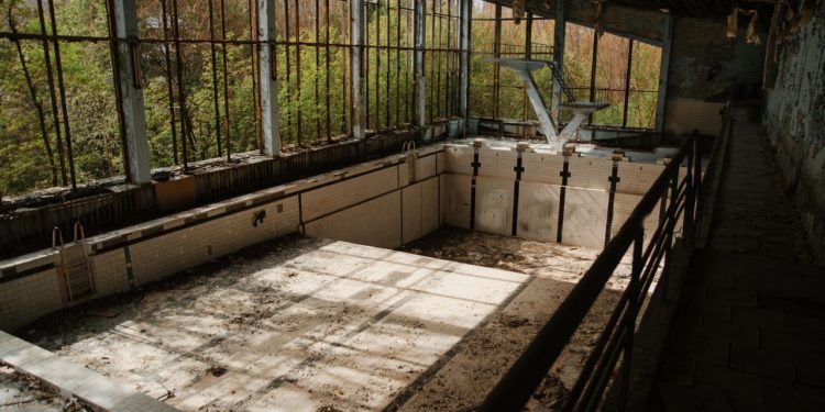 mesto-pripyat-plavecky-bazen