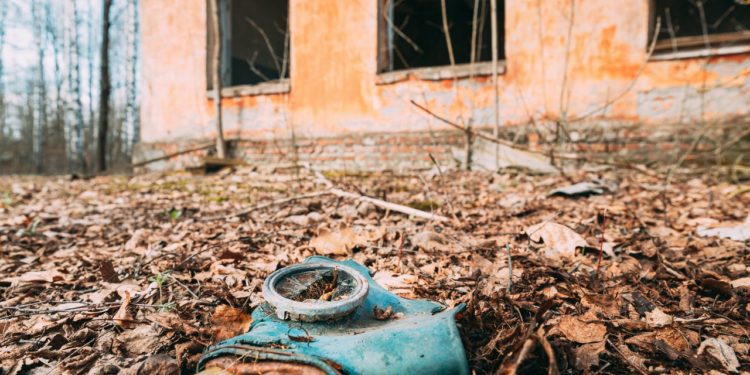 plynova-maska-pobliz-cernobylu