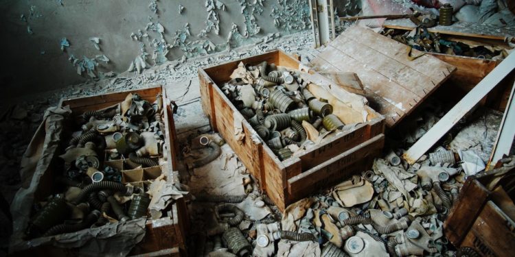 plynove-masky-v-bedne