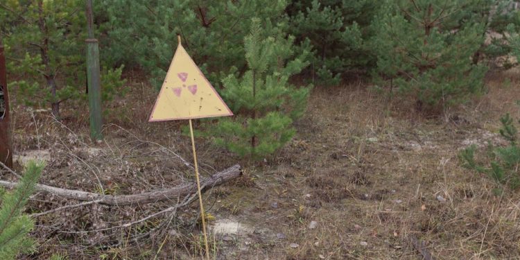 upozorneni-na-radiaci-cernobyl