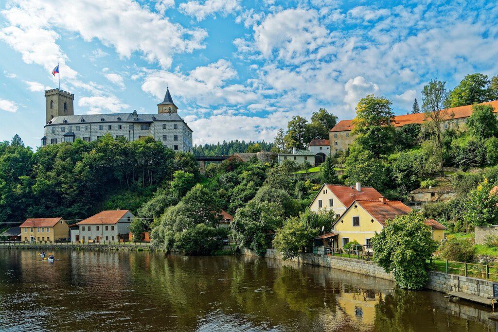 Hrad Rožmberk makalu-czech-republic-7095221-1280