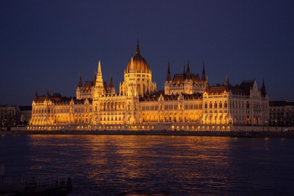 budapest leonhard-niederwimmer-hungarian-parliament-building-6933621-1280